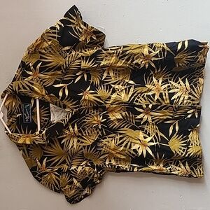 Women's large black green Hawaiian floral button up shirt short sleeve rayon